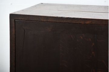 アンティーク家具　和製アンティーク　ダイヤル金具付き!古い木製の重厚な収納棚