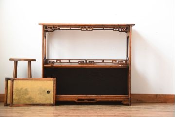 アンティーク家具　古民具・骨董　戸棚付き!オリエンタルな飾り棚