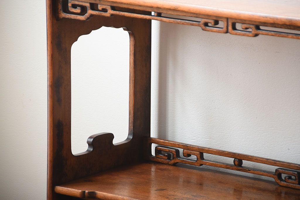 アンティーク家具　古民具・骨董　戸棚付き!オリエンタルな飾り棚