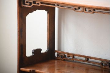 アンティーク家具　古民具・骨董　戸棚付き!オリエンタルな飾り棚