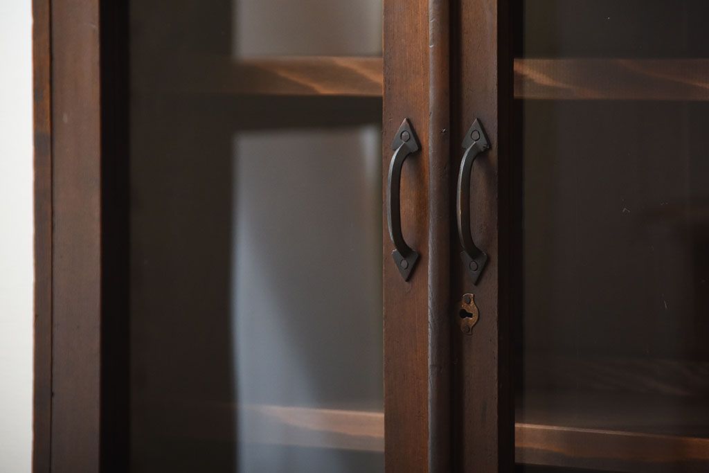 レトロ家具　昭和レトロ　引き出し2杯付き!古い栓材の小ぶりな本箱