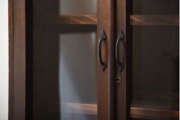 レトロ家具　昭和レトロ　引き出し2杯付き!古い栓材の小ぶりな本箱