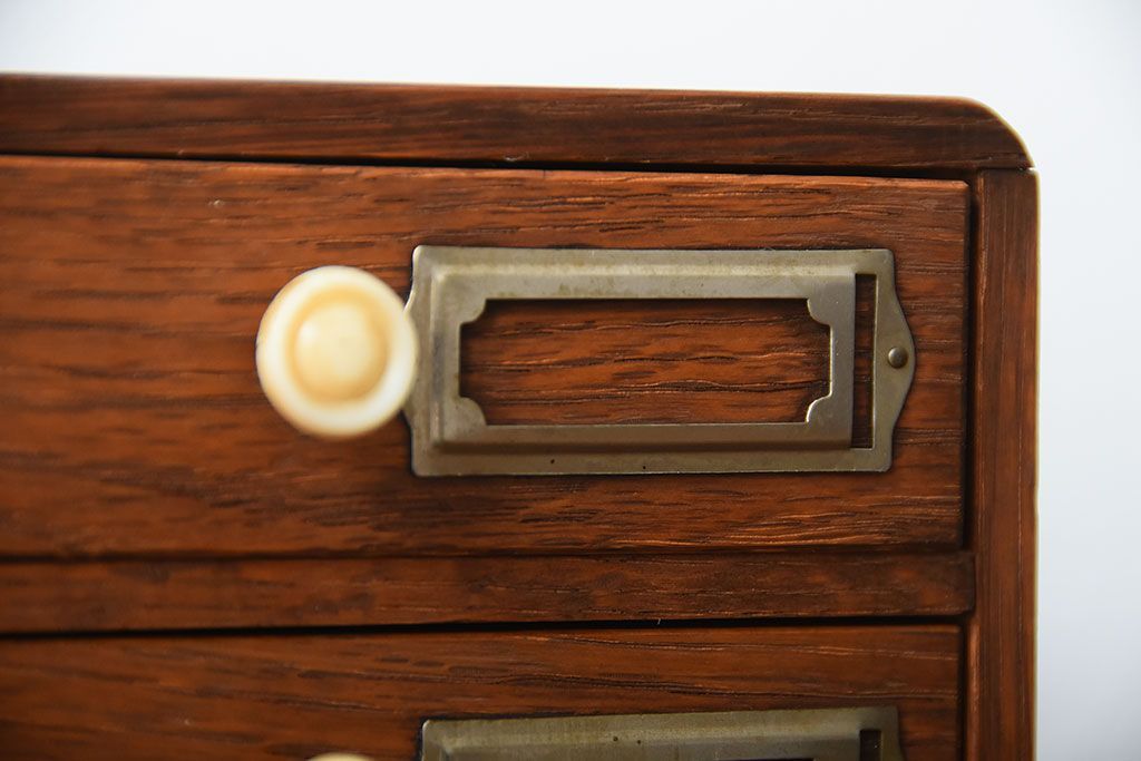 アンティーク家具　アンティーク　ネームプレート付き!古いナラ材のとても小さな小引き出し