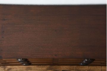 アンティーク家具　和製アンティーク　ネームプレート付き!12杯引き出しのローボード(テレビボード)