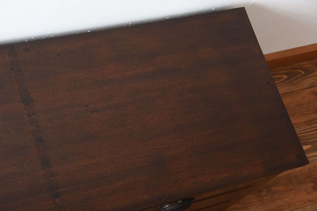 アンティーク家具　和製アンティーク　ネームプレート付き!12杯引き出しのローボード(テレビボード)