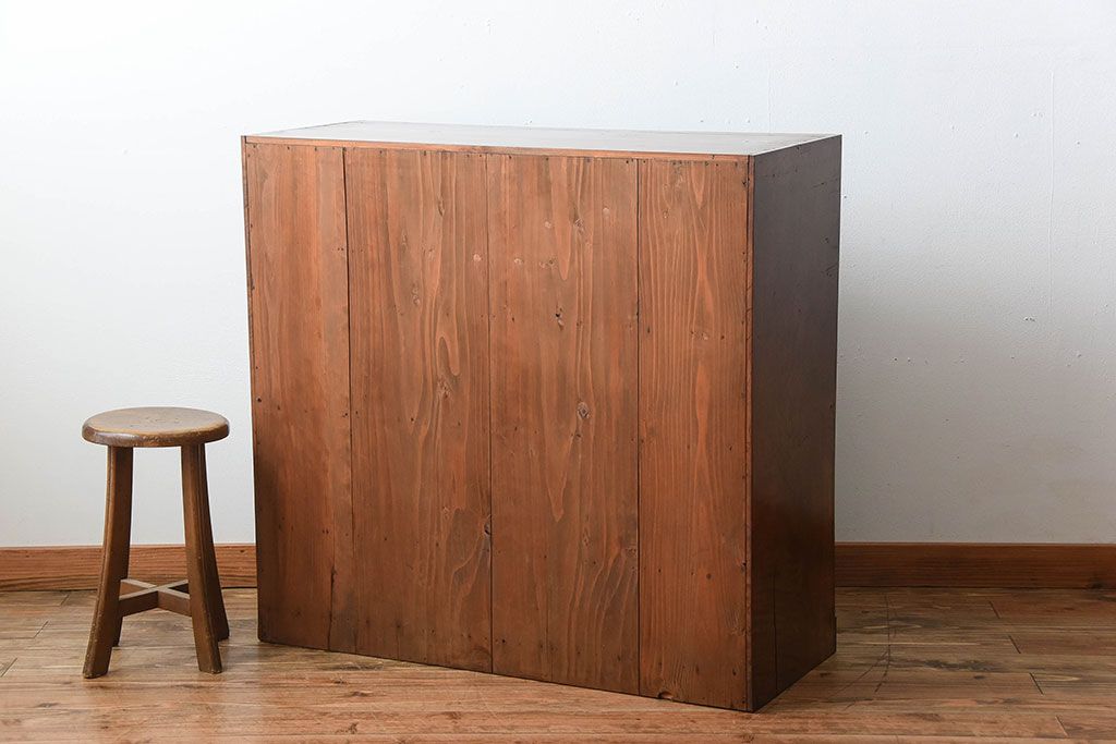 アンティーク家具　和製アンティーク　結霜ガラス入り!欅の無垢材の収納棚