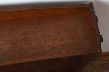 レトロ家具　昭和レトロ　古い栓材の楔式アンティーク本棚(飾り棚)