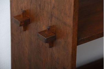 レトロ家具　昭和レトロ　古い栓材の楔式アンティーク本棚(飾り棚)