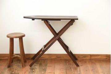 アンティーク家具　イギリスアンティーク　古い木製のアイロン台