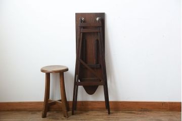 アンティーク家具　イギリスアンティーク　古い木製のアイロン台