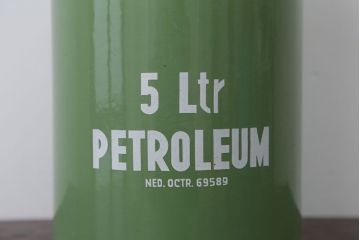 アンティーク雑貨　イギリスビンテージ　ホーロー製5リットル缶(オイルボトル)