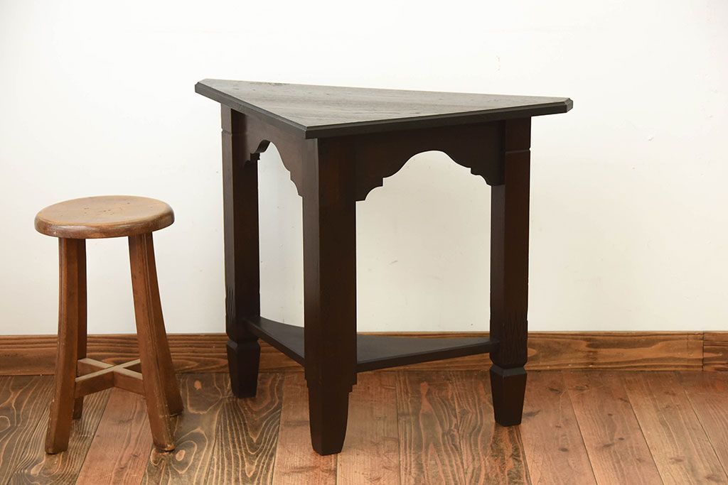 アンティーク雑貨 和製アンティーク 使い方自由自在!コーナーテーブル(1)