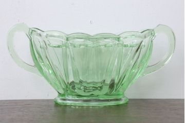 アンティーク雑貨　イギリスアンティーク　デプレッショングラスの大きな花瓶