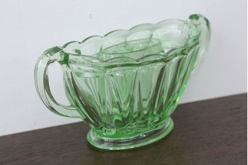 アンティーク雑貨　イギリスアンティーク　デプレッショングラスの大きな花瓶