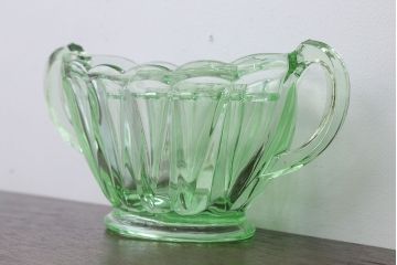 アンティーク雑貨　イギリスアンティーク　デプレッショングラスの大きな花瓶