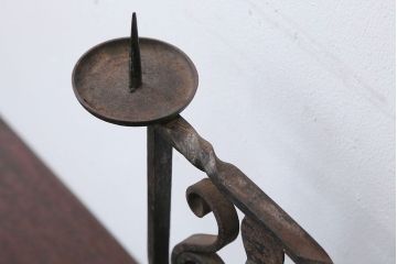 アンティーク雑貨　イギリスアンティーク　重厚なアイアン製2灯キャンドルスタンド