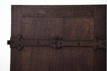 イギリスアンティーク　重厚なオーク材の優美な扉(ドア)(2)