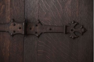 イギリスアンティーク　重厚なオーク材の優美な扉(ドア)(2)