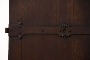 イギリスアンティーク　重厚なオーク材の優美な扉(ドア)(2)