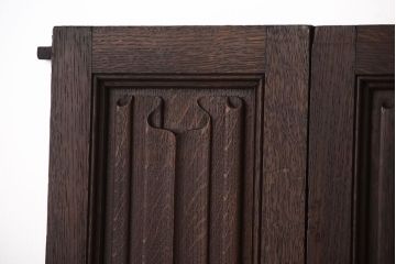 イギリスアンティーク　重厚なオーク材の優美な扉(ドア)(2)