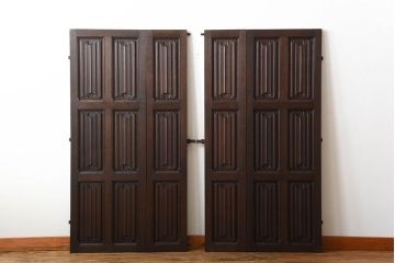 イギリスアンティーク　重厚なオーク材の優美な扉(ドア)(2)