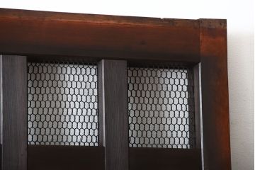 古民具・骨董　重厚な古い木製のアンティークくぐり戸(玄関戸)