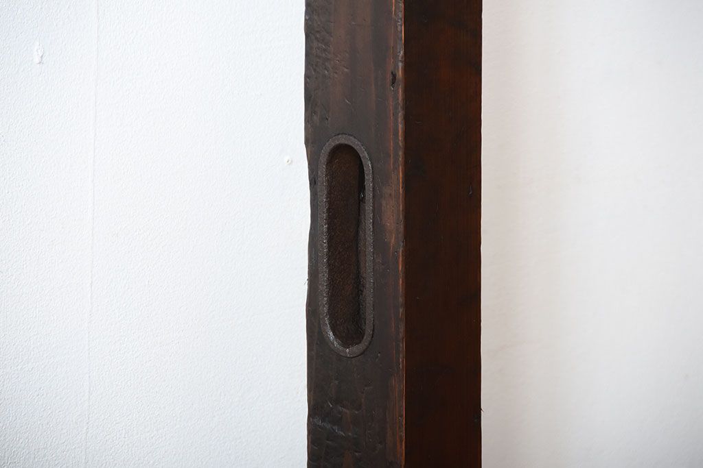 古民具・骨董　重厚な古い木製のアンティークくぐり戸(玄関戸)