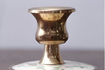 アンティーク雑貨　イギリスアンティーク　刺繍がかわいいお洒落なキャンドルスタンドペアセット