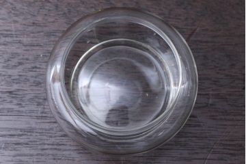 アンティーク雑貨　イギリスアンティーク　プチポワンのジュエリーケースとバラの刺繍のガラスケース2点セット