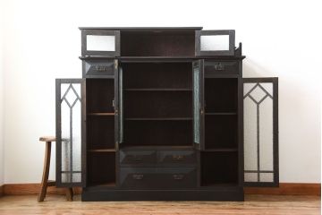 アンティーク家具　大正ロマン　古い木製のモダンな高級変わり型収納棚