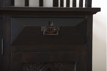 アンティーク家具　大正ロマン　古い木製のモダンな高級変わり型収納棚