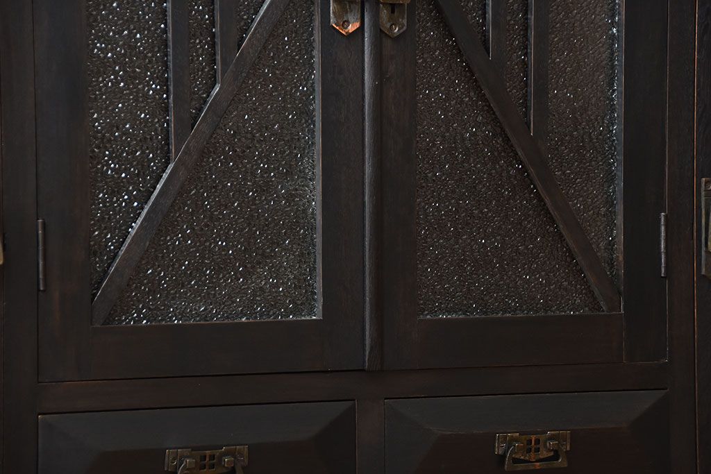 アンティーク家具　大正ロマン　古い木製のモダンな高級変わり型収納棚