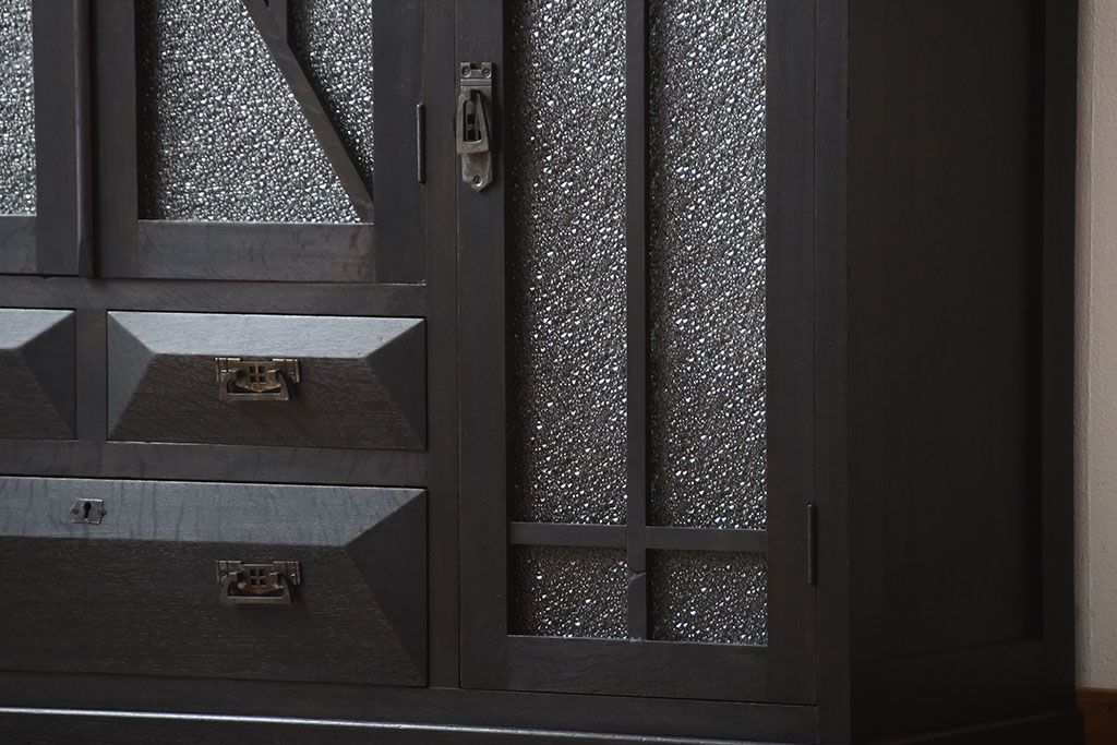 アンティーク家具　大正ロマン　古い木製のモダンな高級変わり型収納棚