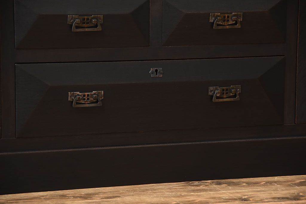 アンティーク家具　大正ロマン　古い木製のモダンな高級変わり型収納棚