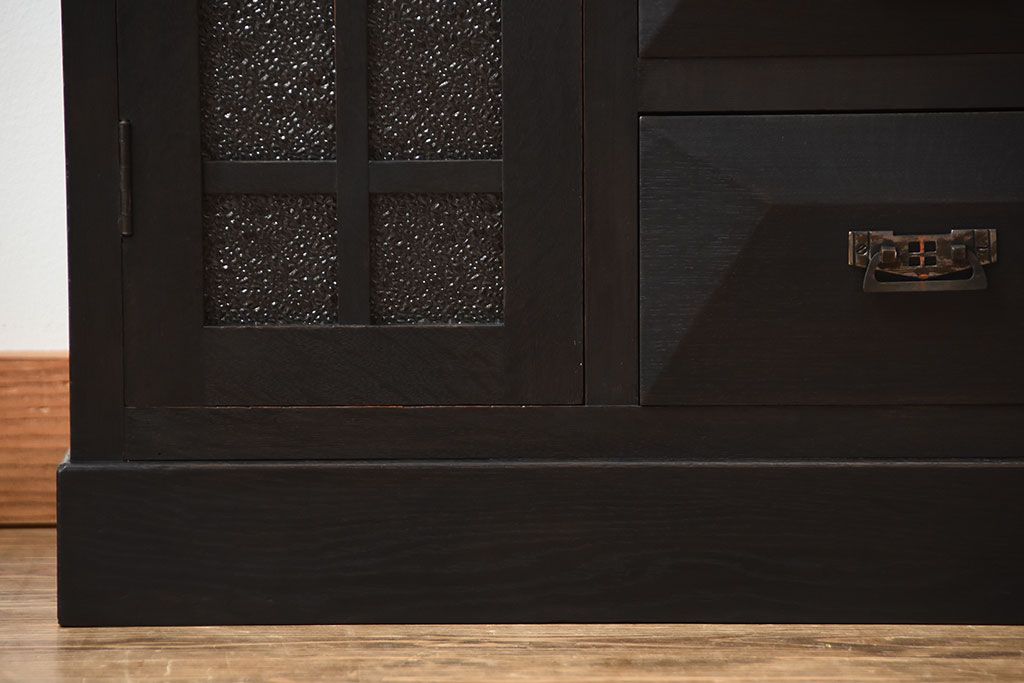 アンティーク家具　大正ロマン　古い木製のモダンな高級変わり型収納棚