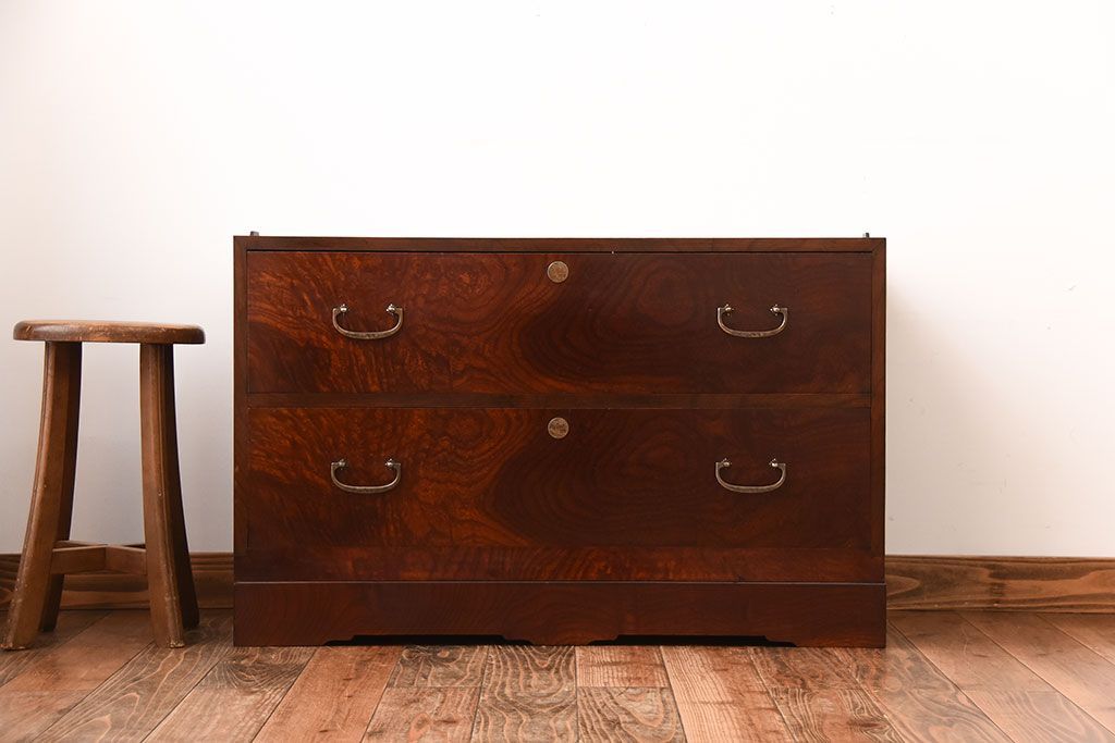 アンティーク家具　和製アンティーク　前面欅材!杢目の美しいシンプルな衣装箪笥