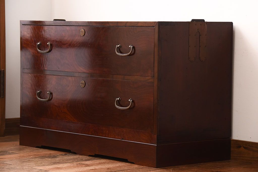 アンティーク家具　和製アンティーク　前面欅材!杢目の美しいシンプルな衣装箪笥