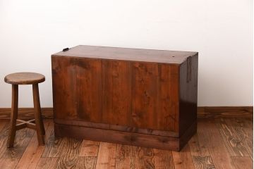 アンティーク家具　和製アンティーク　前面欅材!杢目の美しいシンプルな衣装箪笥