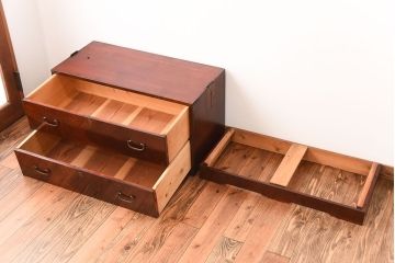 アンティーク家具　和製アンティーク　前面欅材!杢目の美しいシンプルな衣装箪笥