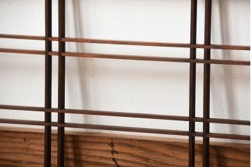 古民具・骨董　古い木のアンティーク格子戸2枚セット(2)