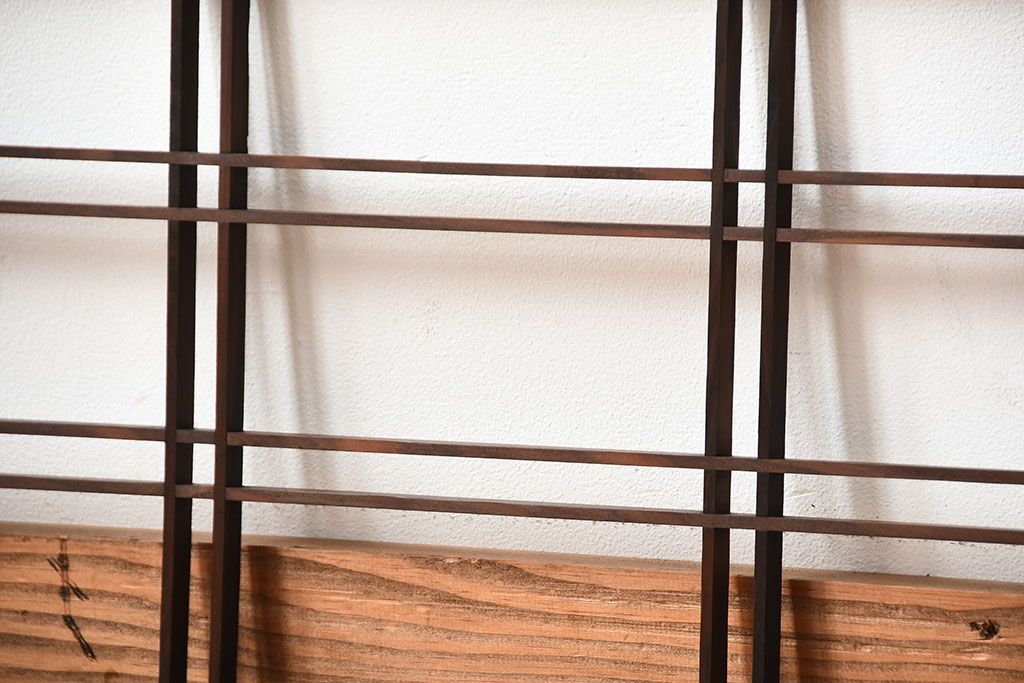 古民具・骨董　古い木のアンティーク格子戸2枚セット(2)