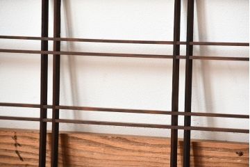 古民具・骨董　古い木のアンティーク格子戸2枚セット(2)