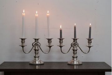 アンティーク雑貨　イギリスアンティーク　シルバープレート製キャンドルスタンド2つセット