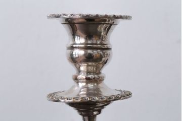 アンティーク雑貨　イギリスアンティーク　シルバープレート製キャンドルスタンド2つセット