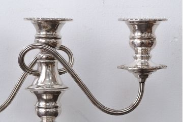 アンティーク雑貨　イギリスアンティーク　シルバープレート製キャンドルスタンド2つセット