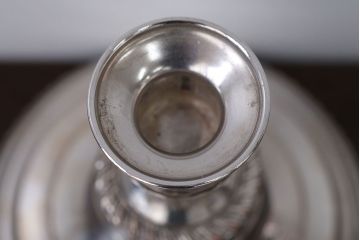 アンティーク雑貨　イギリスアンティーク　シルバープレート製キャンドルスタンド2つセット