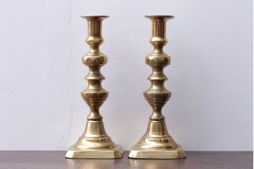 アンティーク雑貨　イギリスアンティーク　おしゃれな真鍮製キャンドルスタンド3本セット