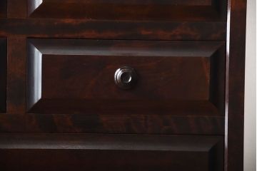 中古　北海道民芸家具　シンプルでシックなチェスト(定価約17万円)