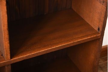 アンティーク家具　アンティーク　古い木の背面ブックラック付き鉄脚本棚(2)