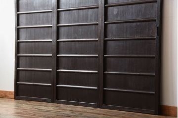 古民具・骨董　古い木製のアンティーク舞良戸3枚セット